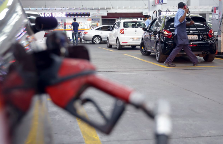 Força-tarefa garante abastecimento de combustível no Rio de Janeiro