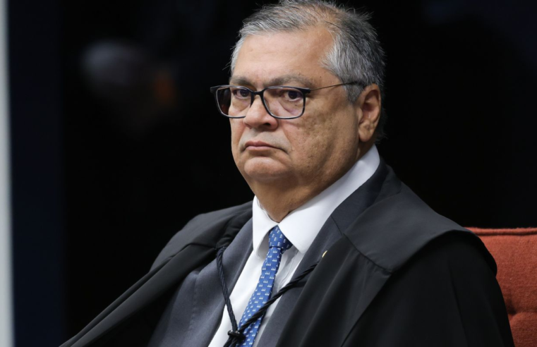 PF indicia mulher que tentou agredir Flávio Dino durante voo