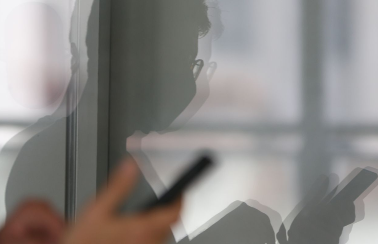 Compradores de celular com restrição criminal são notificados em SP