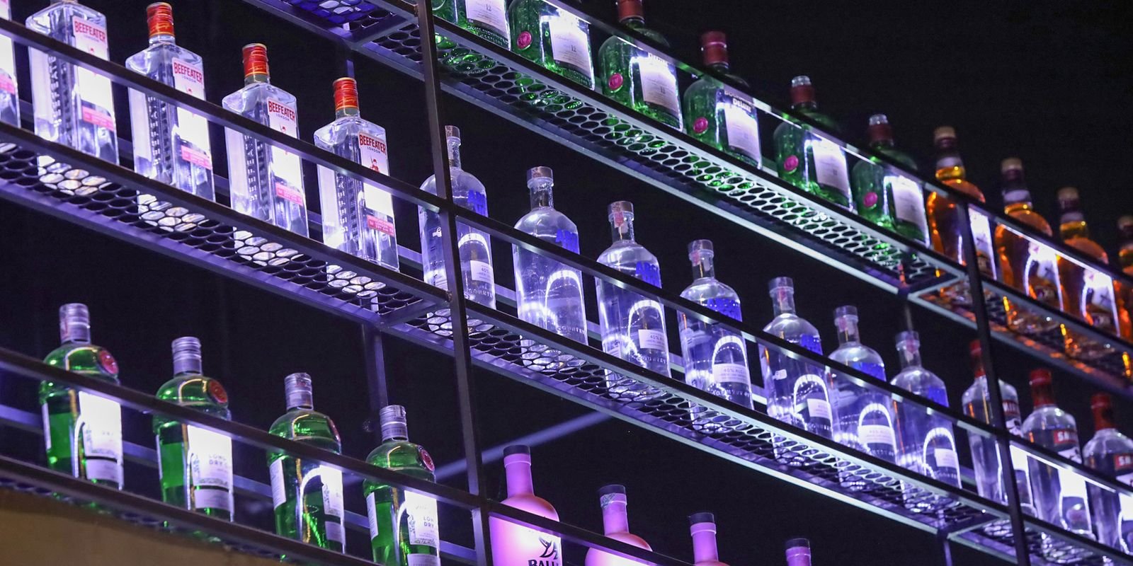 Fiscalização apreende mais de 7 mil garrafas de bebidas em São Paulo