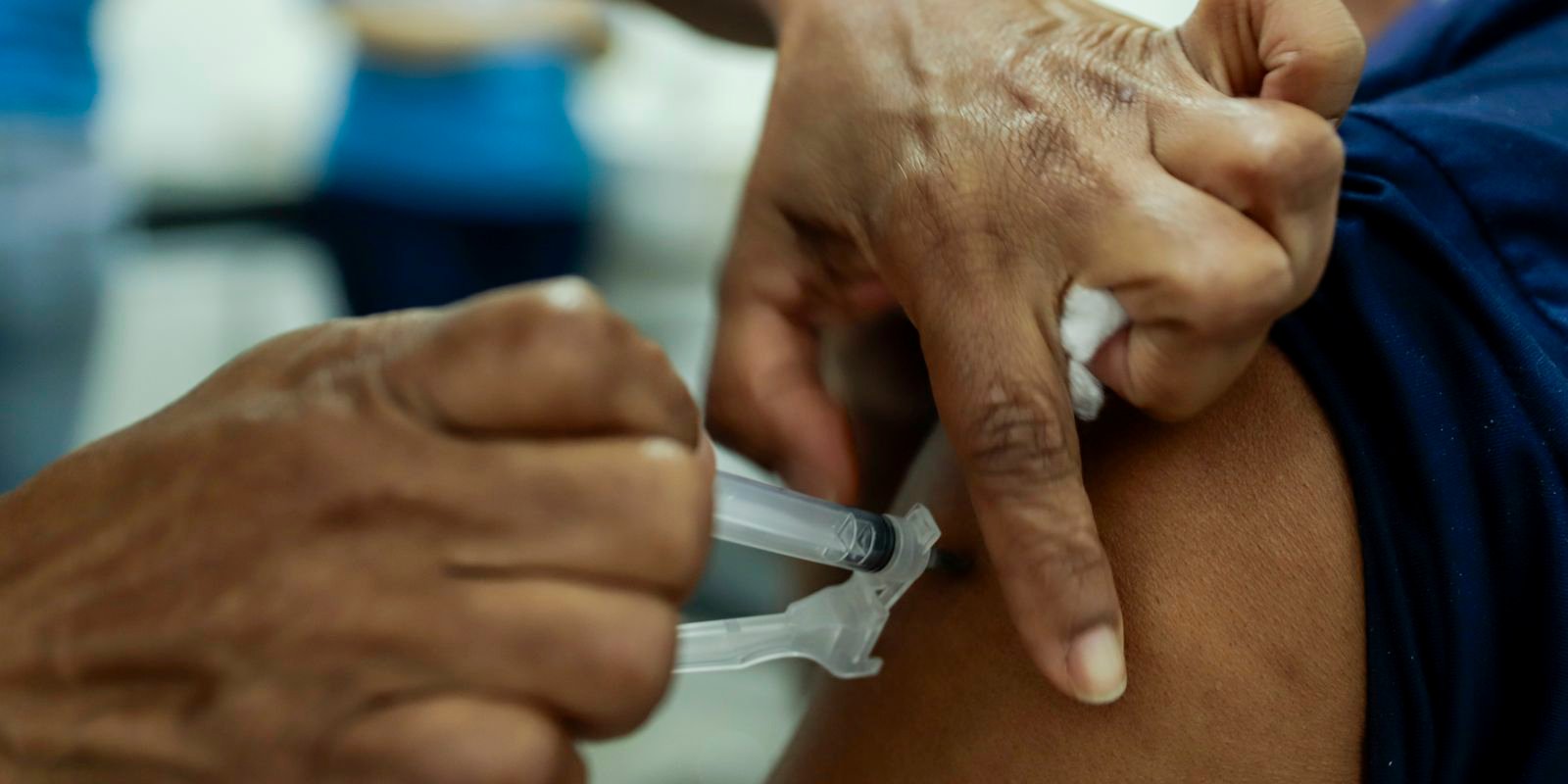 Saúde lança campanha para vacinar crianças e adolescentes até 15 anos