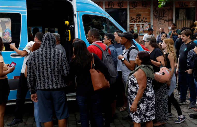 "Entrei na estação para fugir dos tiros", conta moradora do Rio