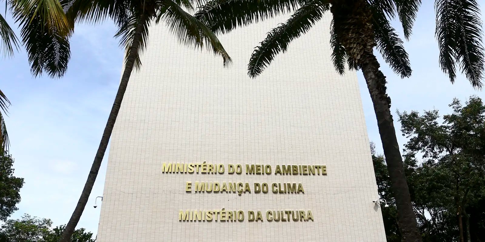 MinC quer transformar escolas de samba em pontos de cultura