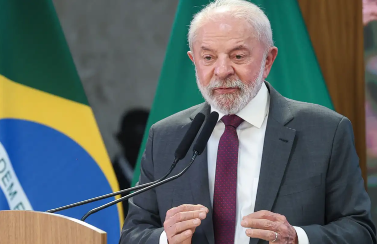 Lula anuncia programa de habitação para classe média