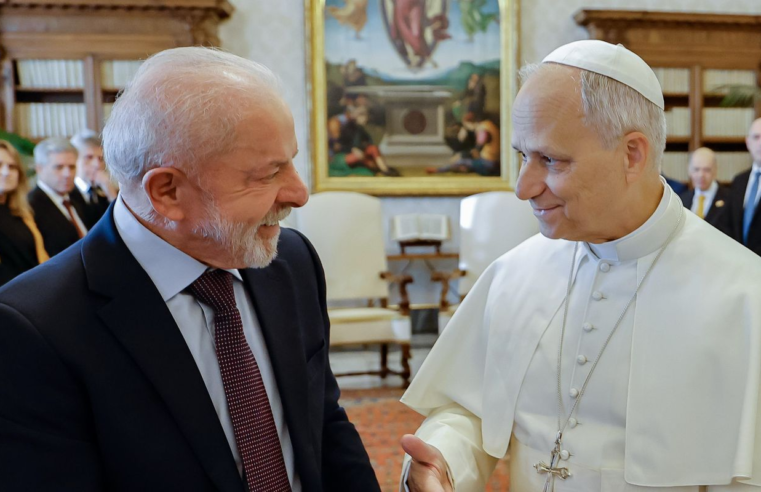 Lula se reúne com papa Leão XIV, pela primeira vez, no Vaticano