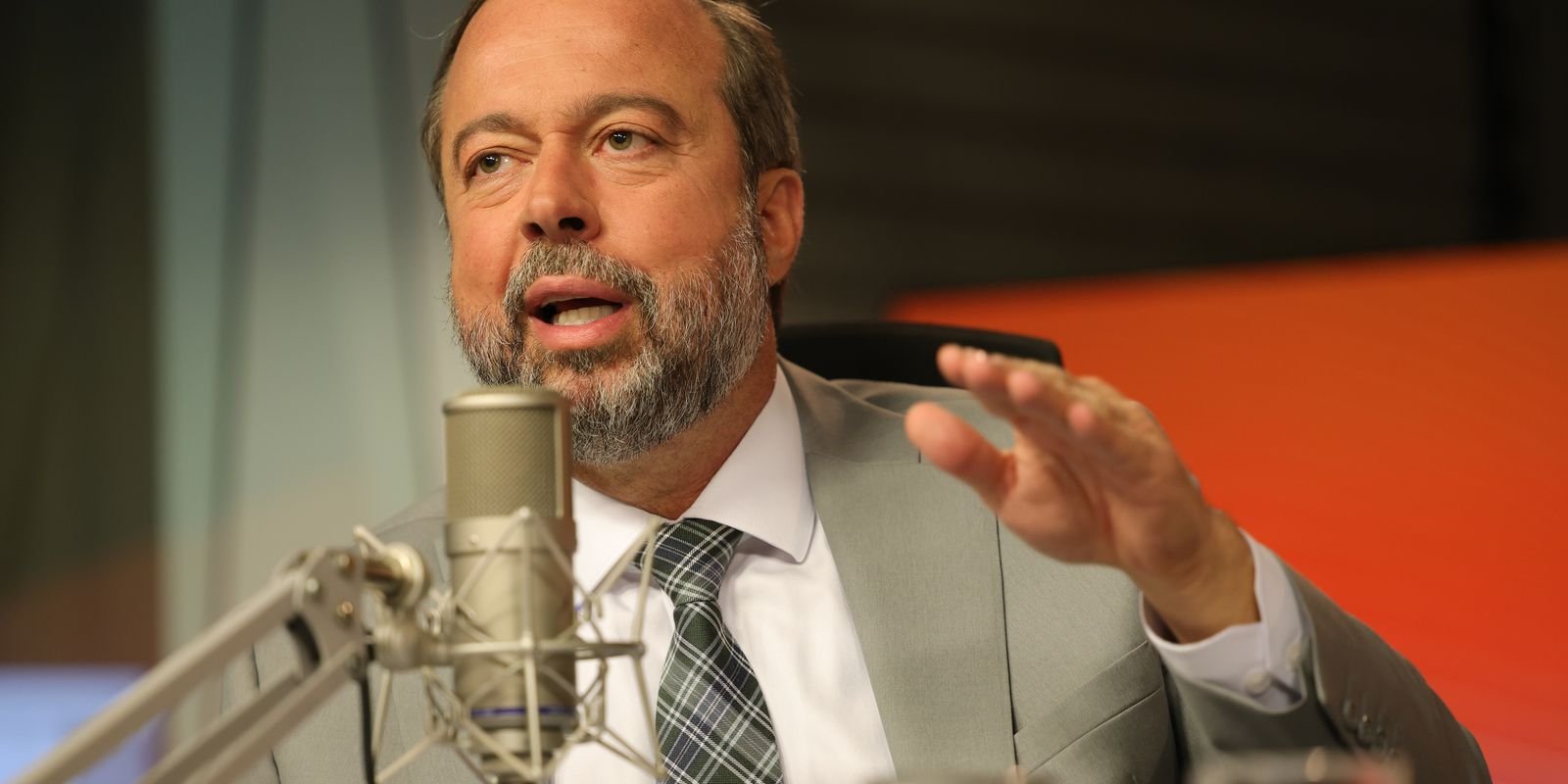 Apagão: ministro diz que houve problema em infraestrutura