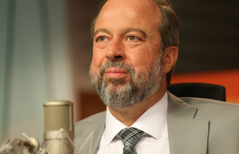 Não precisaremos do horário de verão neste ano, diz Alexandre Silveira