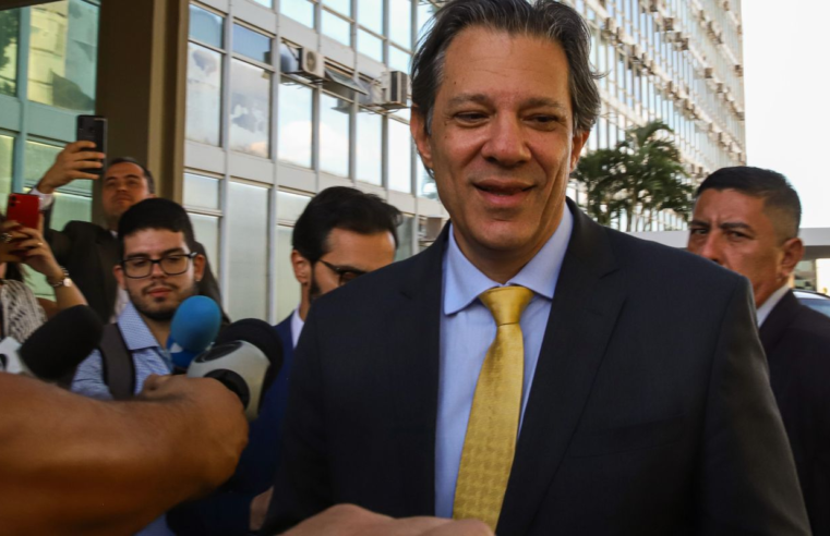 Haddad comemora aprovação da isenção do IR na Câmara: "foi um golaço!"