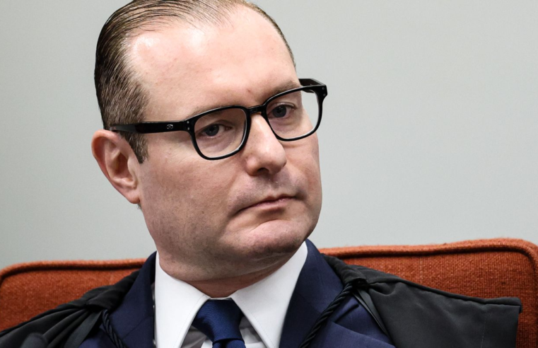 Zanin vota contra desoneração, mas mantém acordo para compensação