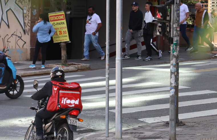Votação de vínculo entre motoristas e apps será em 30 dias, diz Fachin