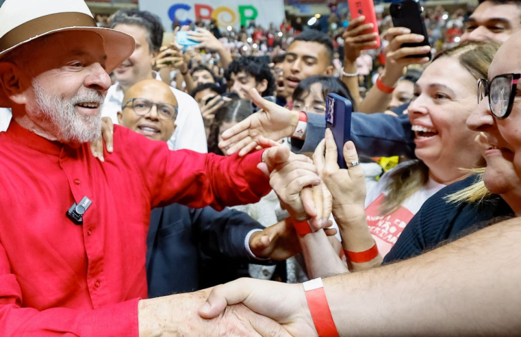 Lula defende América Latina independente contra “fala grossa” externa