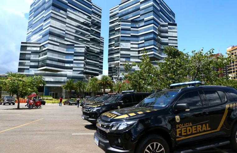 PF quer investigar entrada de ex-assessor de Bolsonaro nos EUA