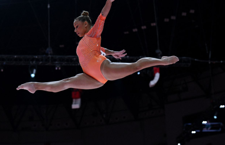 Flávia Saraiva vai à final da trave no Mundial de Ginástica Artística