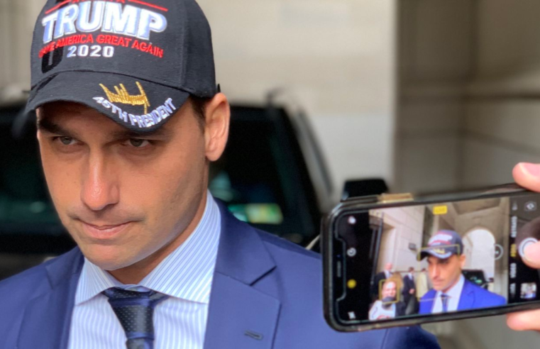 Moraes diz que Eduardo Bolsonaro cria dificuldades para ser notificado