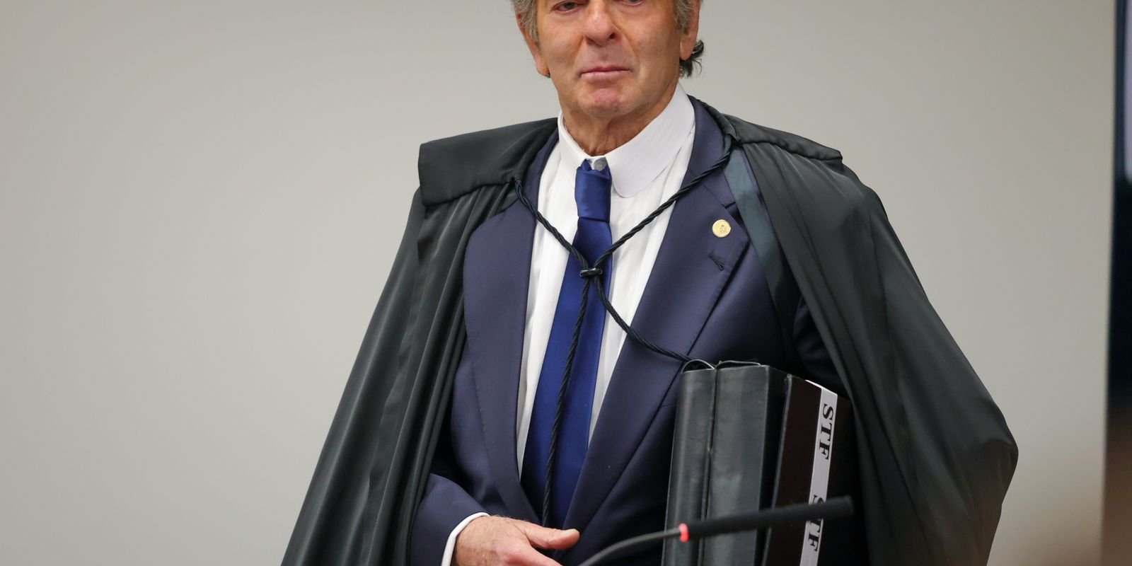 Fachin autoriza Fux a mudar para a Segunda Turma do STF