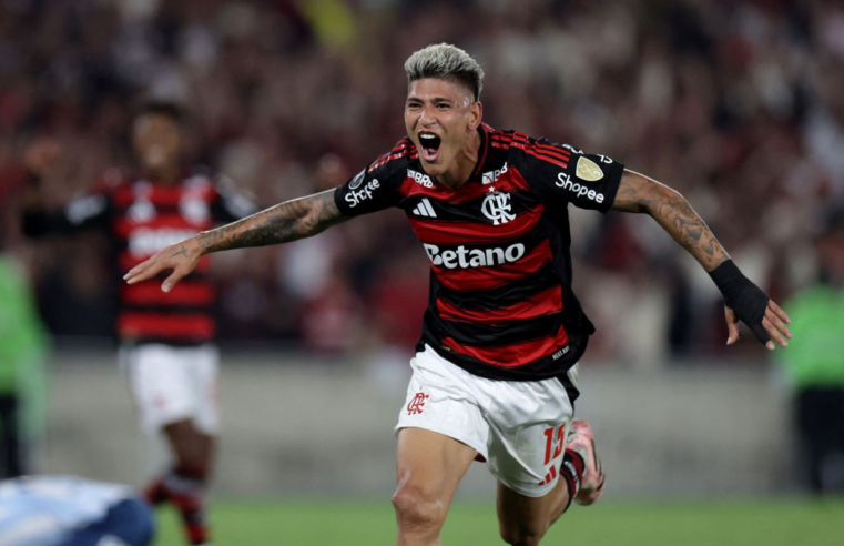 Carrascal decide e Flamengo fica em vantagem na semi da Libertadores