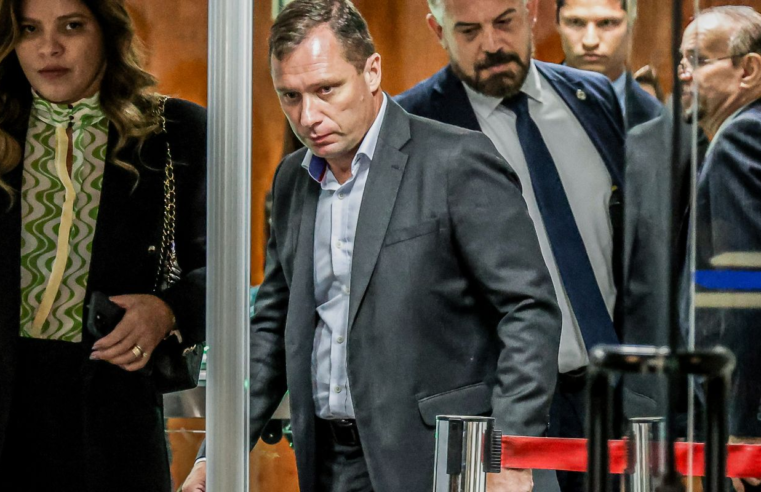 Trama golpista: Defesa de Mauro Cid pede ao STF extinção da pena