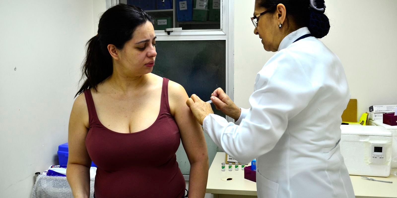 Saiba como será oferta de vacina que previne bronquiolite em bebês