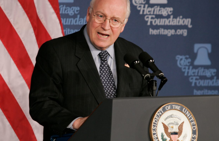 Morre aos 84 anos ex-vice-presidente dos EUA Dick Cheney