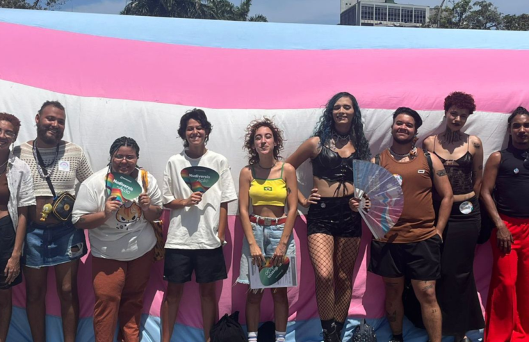 Marcha trans e travesti pede garantia de direitos e fim da violência