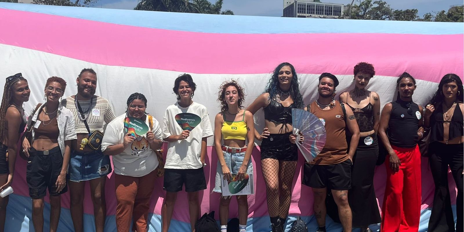 Marcha trans e travesti pede garantia de direitos e fim da violência