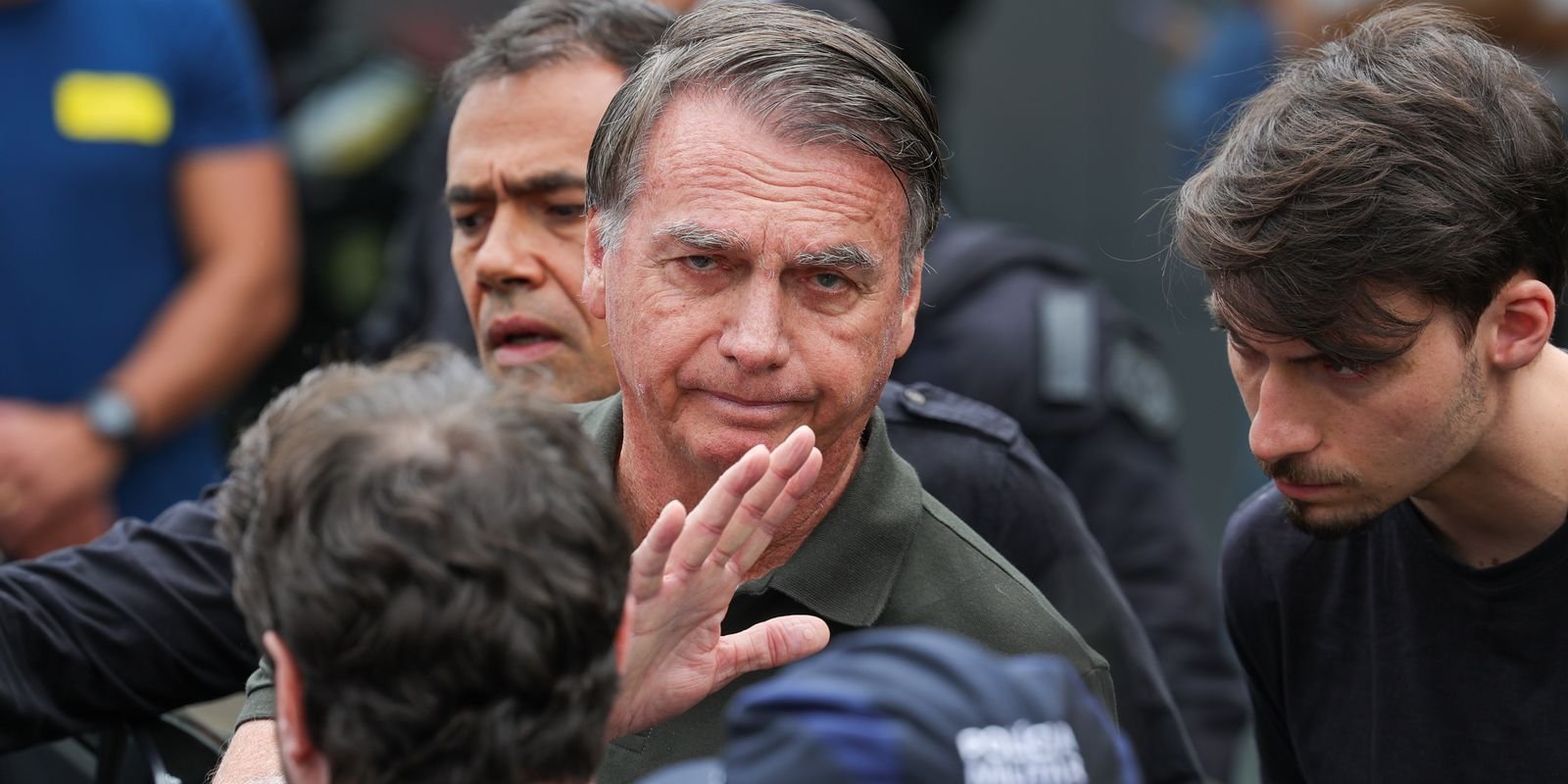 Bolsonaro passa por audiência de custódia neste domingo