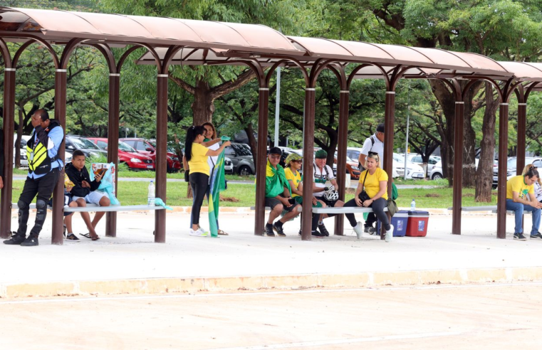 Médico e advogados visitam Bolsonaro antes de audiência de custódia