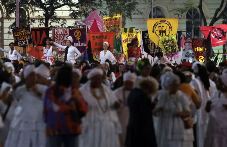 Caravanas saem de SP rumo à Marcha das Mulheres Negras em Brasília