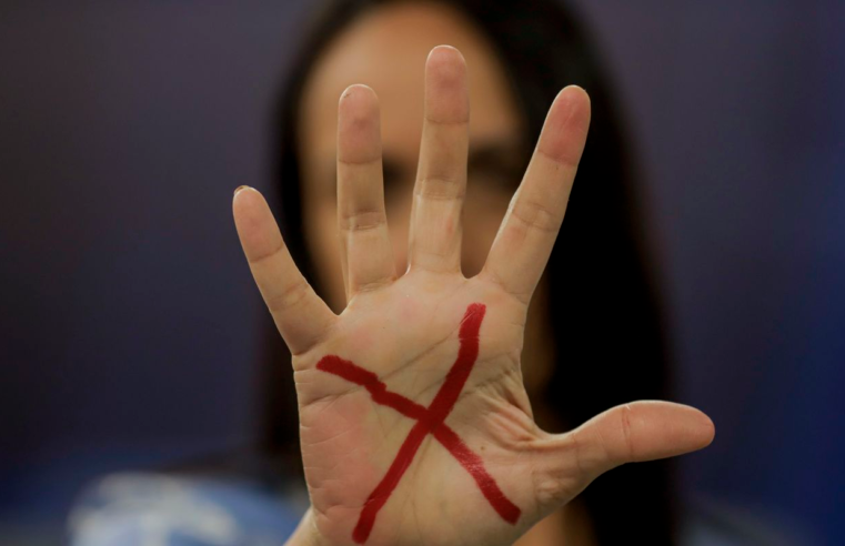 Caminhos da Reportagem traz mulheres que romperam violência doméstica