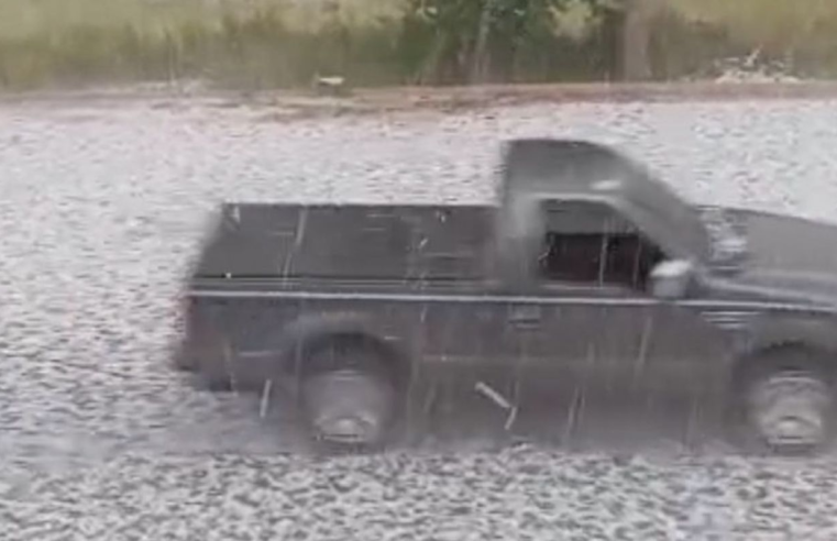 Queda de granizo atinge mais de 34 mil pessoas em Erechim