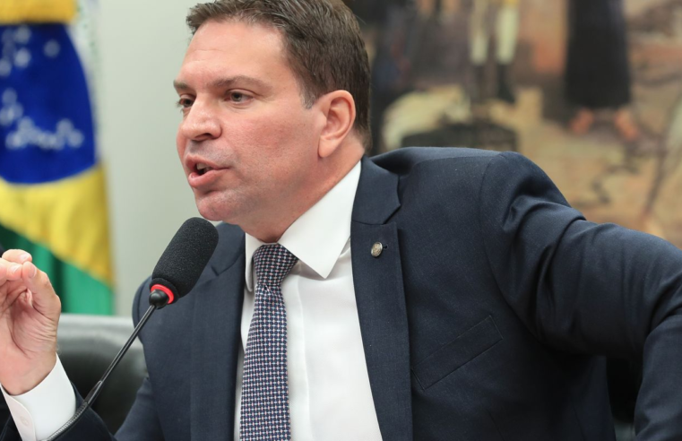 Moraes comunica Câmara sobre perda do mandato de Ramagem