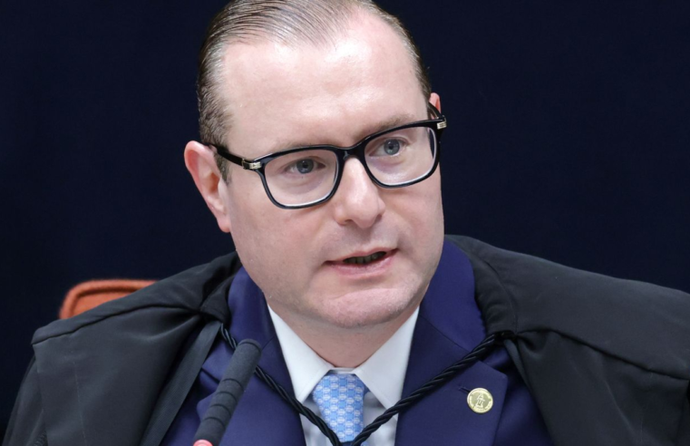 Zanin autoriza julgar ação que acusa deputados do PL de corrupção