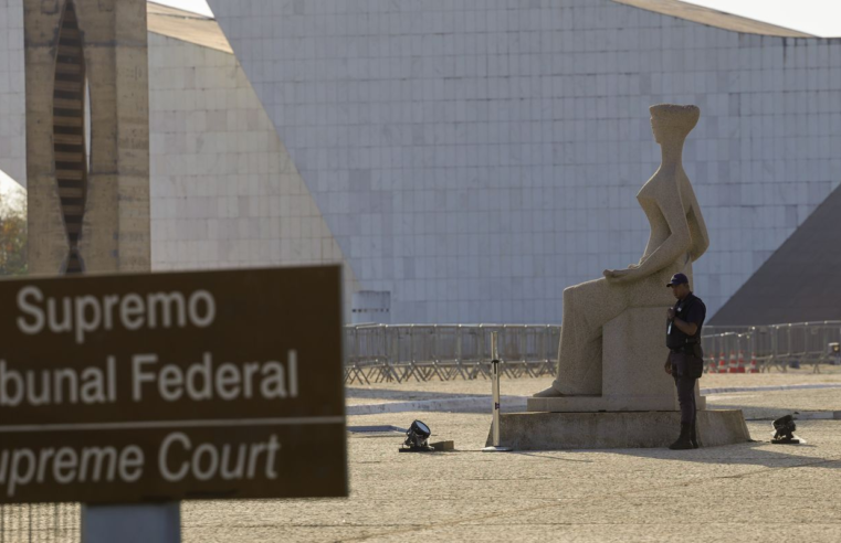 Defesa de Bolsonaro entra com novo recurso no STF contra condenação