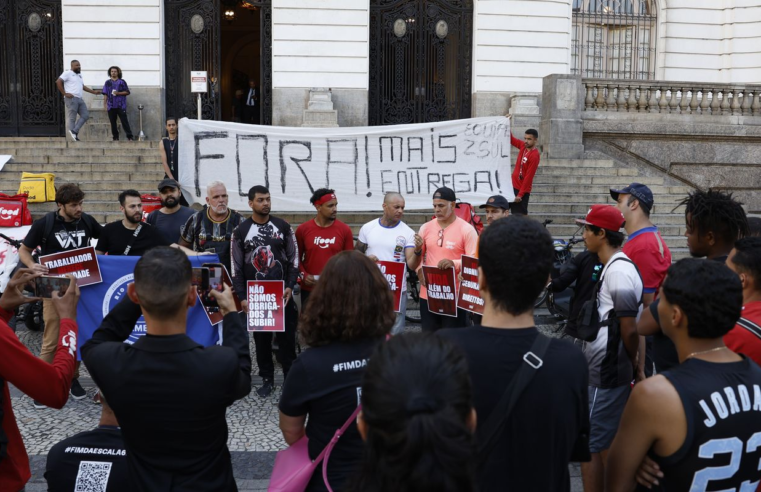 Entregadores protestam contra modalidade nova de trabalho do iFood