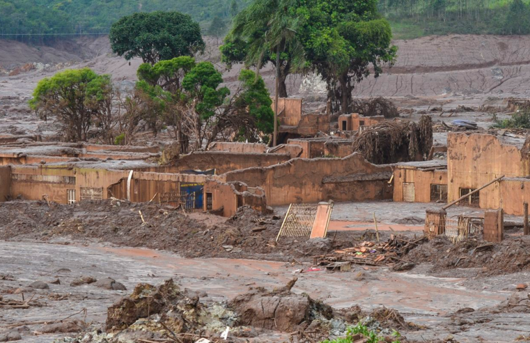 Desastre de Mariana completa 10 anos e moradores ainda buscam justiça