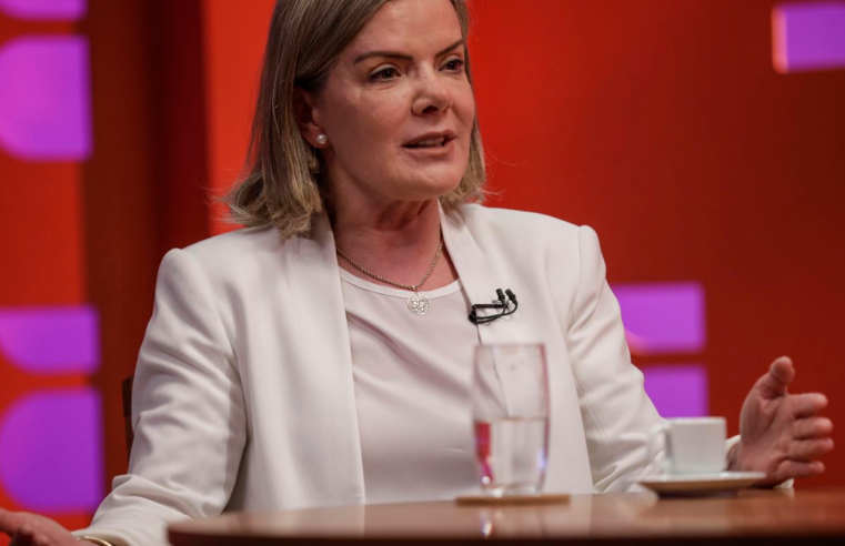 Governo é contra equiparar facções ao terrorismo, diz Gleisi Hoffmann 