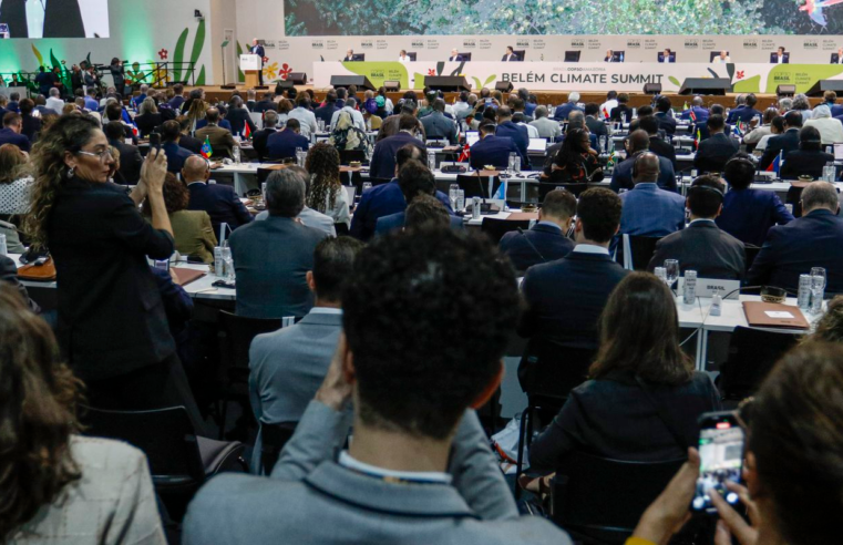 Gustavo Petro critica ausência dos EUA na Cúpula de Líderes da COP30