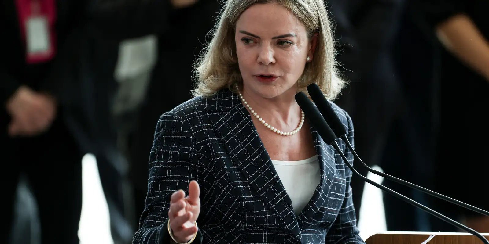 Derrite como relator do PL Antifacção contamina debate, diz Gleisi   