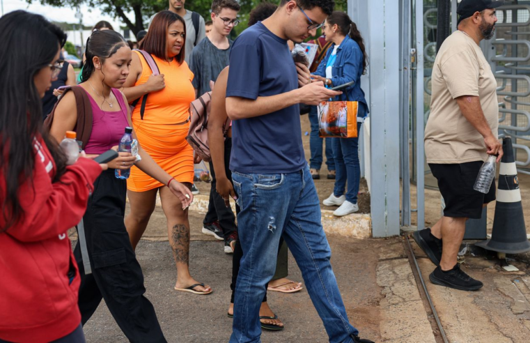 Enem 2025: portões são fechados em todo o Brasil