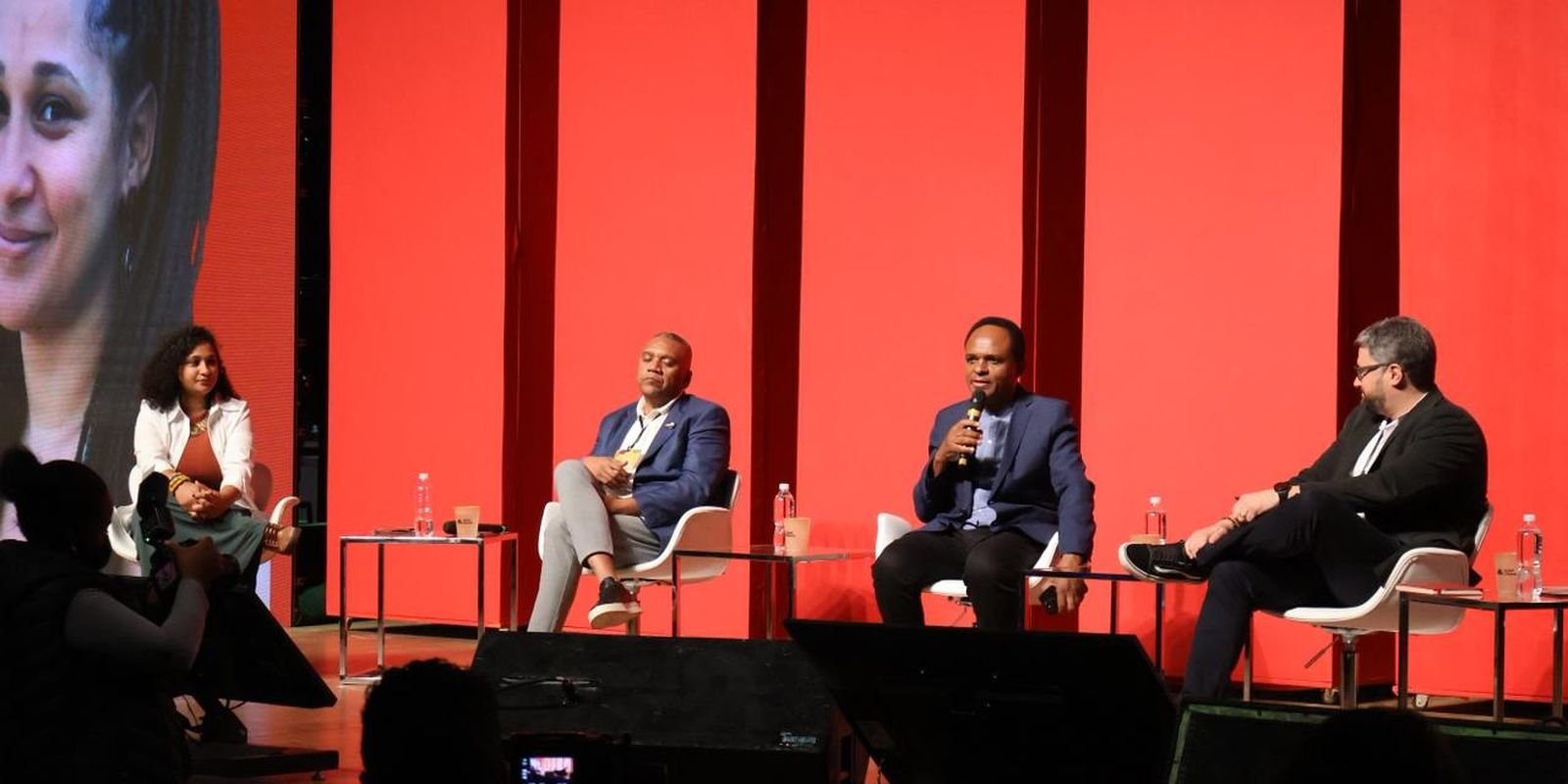 Negros acreditam mais em empresas do que no poder público, diz estudo