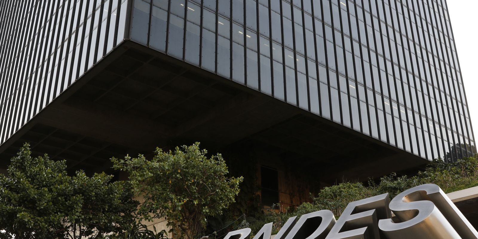 BNDES mobiliza mais R$ 21 bilhões na COP30 para transição sustentável