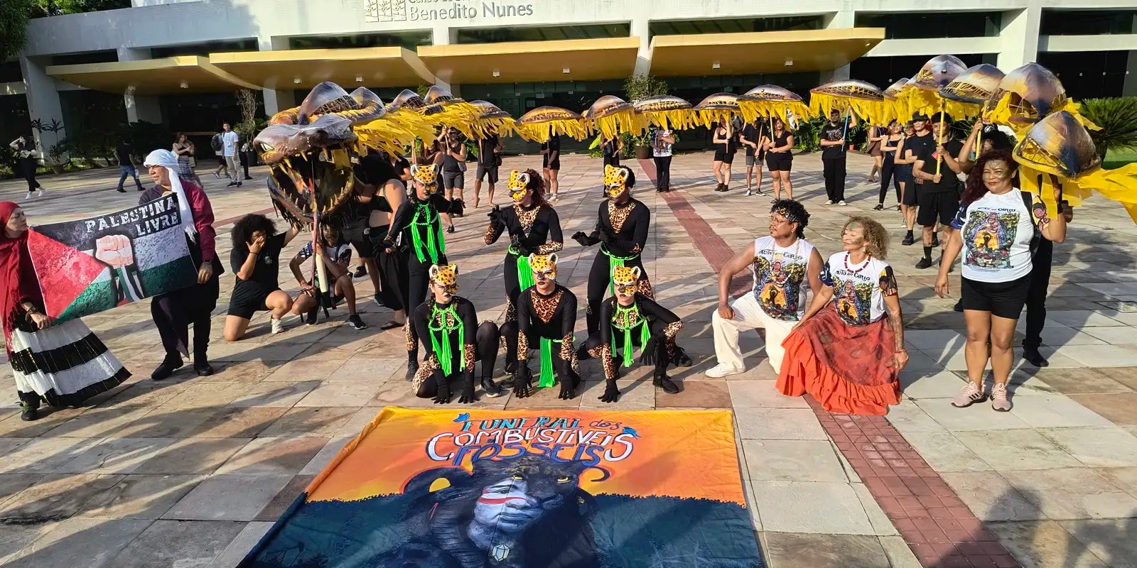 Ato na UFPA enterra simbolicamente combustíveis fósseis