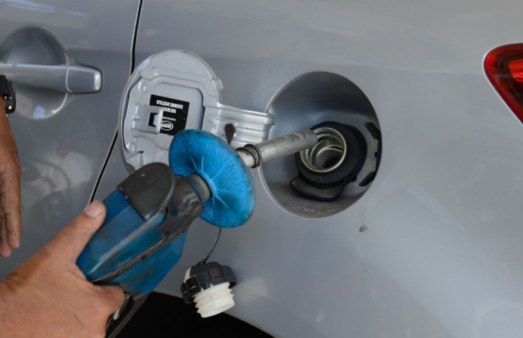 Justiça proíbe posto de exigir que mulher trabalhe de legging