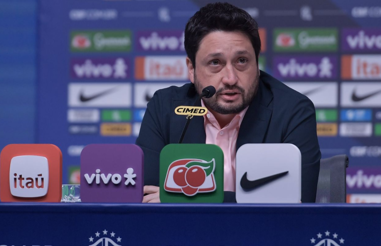 Arthur Elias convoca seleção para últimos amistosos do ano na Europa