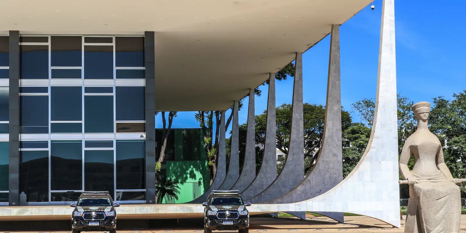 Moraes vota para tornar Eduardo Bolsonaro réu por tentar coagir STF