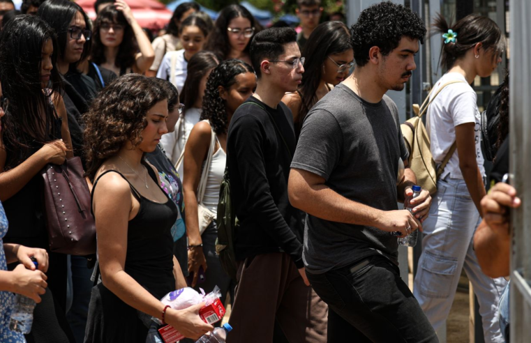 Enem: provas foram longas, mas com questões fáceis, dizem candidatos