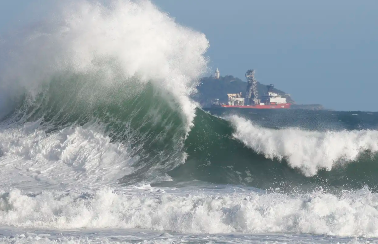 Marinha emite alerta de ressaca para o litoral do Rio no réveillon