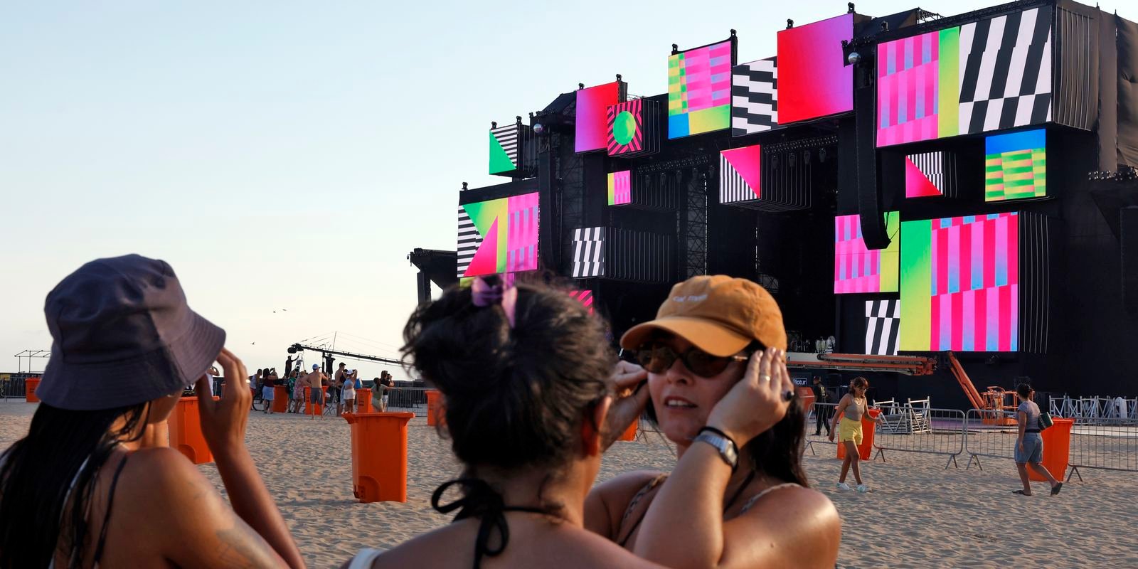 Copacabana já vive clima de expectativa para a festa da virada