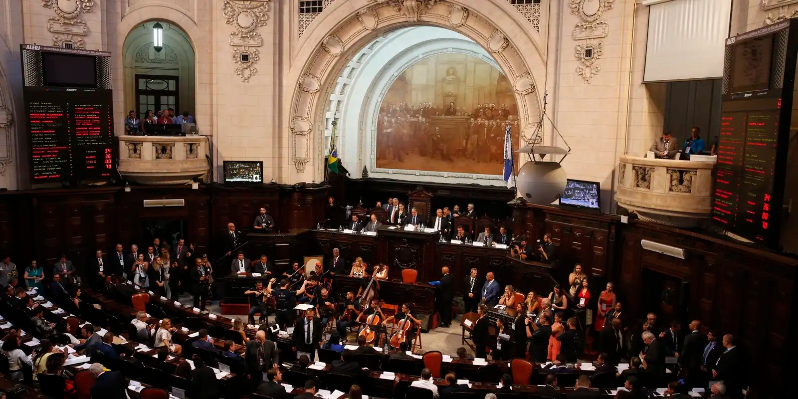 Alerj deve decidir sobre prisão de Bacellar nos próximos dias