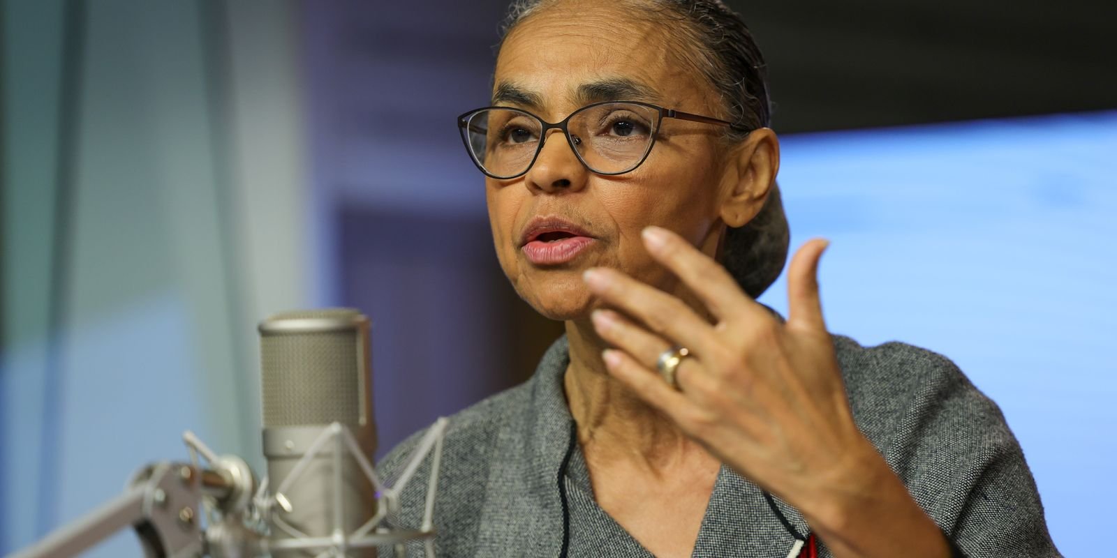 Marina Silva sofre fratura em vértebra lombar